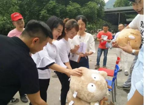 1507886897525745eWIv.png blob.png