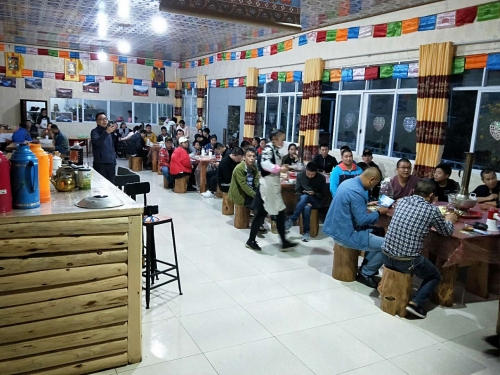 1538047333909564TPp7.jpg 玛嘉沟室内9.jpg